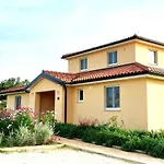 Dubravka - Komfortable Mit Pool Im Ruhigen Olivenhein * Valtura