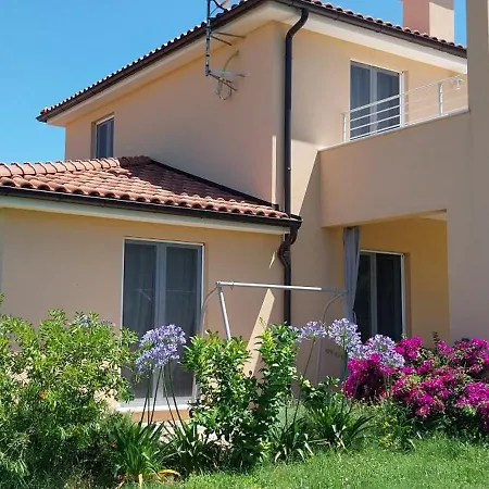 Dubravka - Komfortable Mit Pool Im Ruhigen Olivenhein Villa
