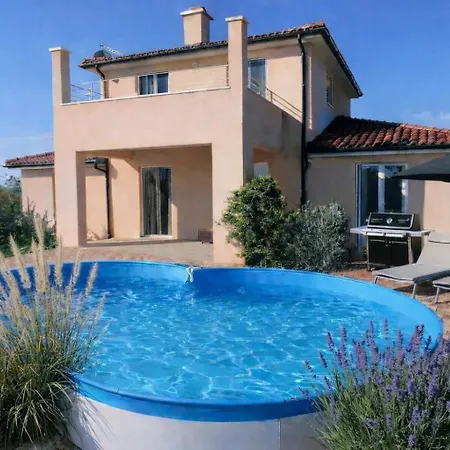 Dubravka - Komfortable Mit Pool Im Ruhigen Olivenhein